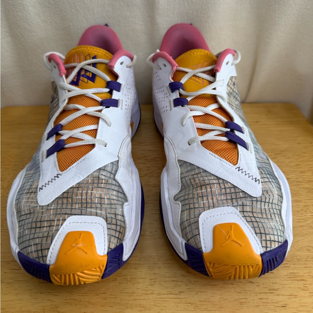 Nike Men's White Orange Purple Pink Athletic Shoes